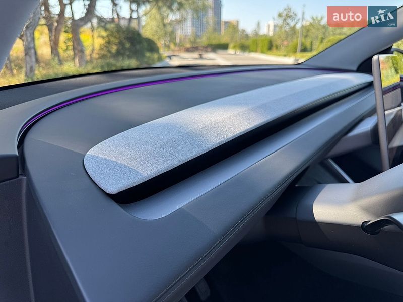 Позашляховик / Кросовер Tesla Model Y 2025 в Дніпрі