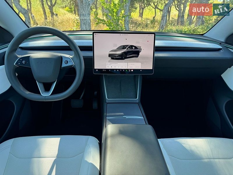 Позашляховик / Кросовер Tesla Model Y 2025 в Дніпрі