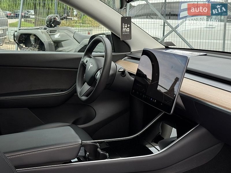 Внедорожник / Кроссовер Tesla Model Y 2021 в Львове