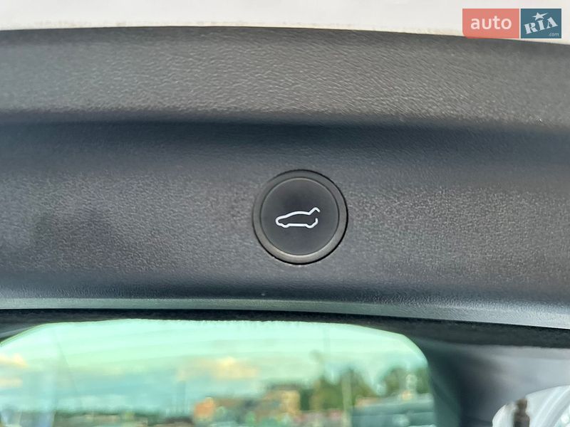 Позашляховик / Кросовер Tesla Model Y 2023 в Луцьку