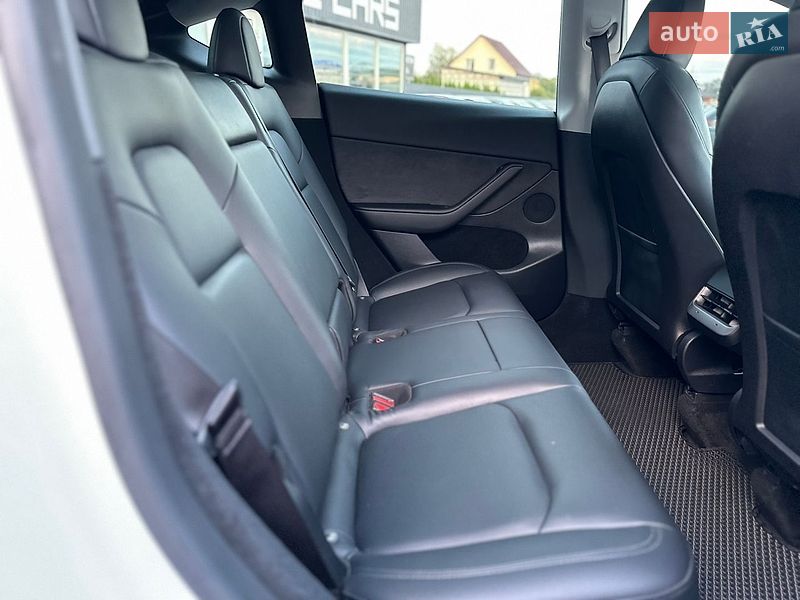 Позашляховик / Кросовер Tesla Model Y 2023 в Луцьку
