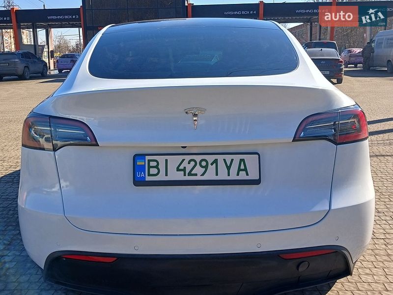 Внедорожник / Кроссовер Tesla Model Y 2022 в Полтаве