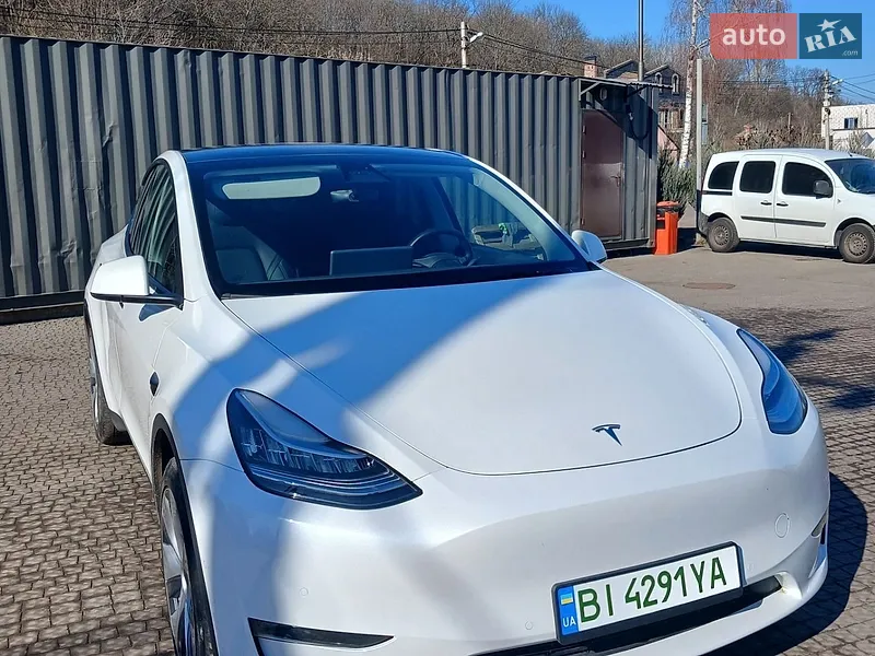 Tesla Model Y