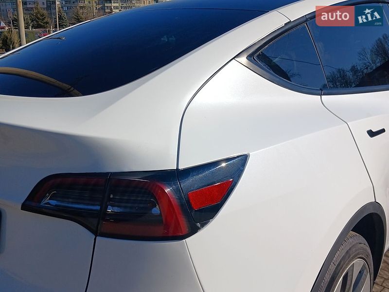 Внедорожник / Кроссовер Tesla Model Y 2022 в Полтаве