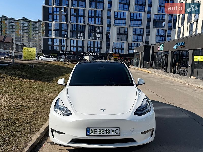 Внедорожник / Кроссовер Tesla Model Y 2021 в Ивано-Франковске