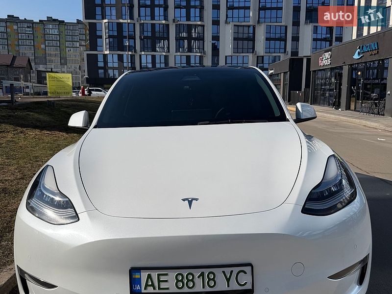 Внедорожник / Кроссовер Tesla Model Y 2021 в Ивано-Франковске
