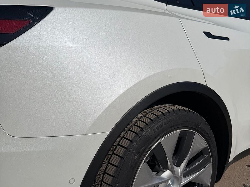Внедорожник / Кроссовер Tesla Model Y 2021 в Ивано-Франковске