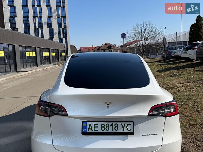 Позашляховик / Кросовер Tesla Model Y 2021 в Івано-Франківську