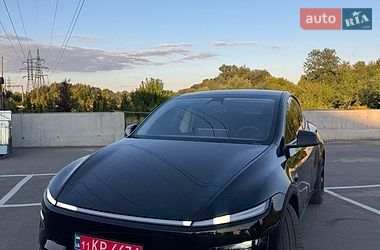 Внедорожник / Кроссовер Tesla Model Y 2025 в Ирпене