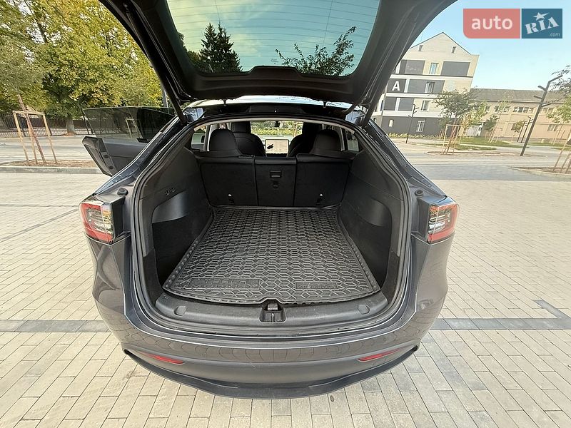 Внедорожник / Кроссовер Tesla Model Y 2022 в Луцке