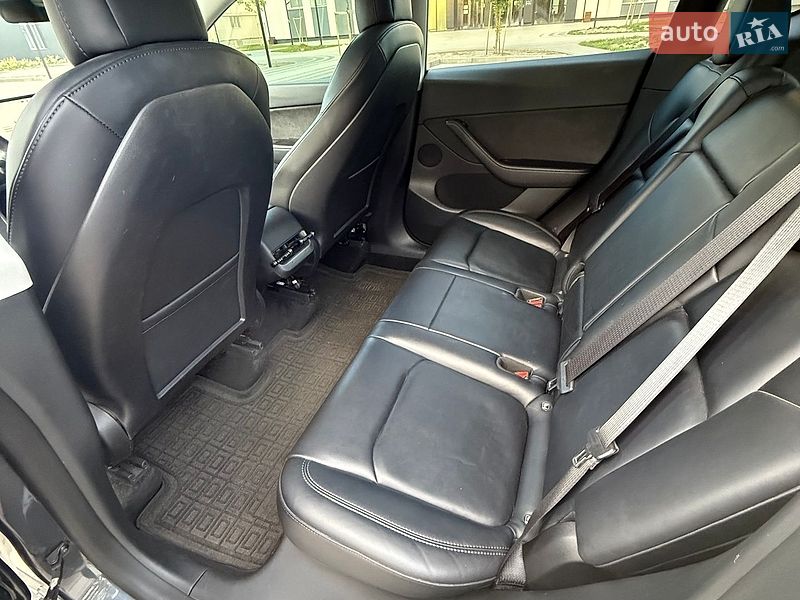 Позашляховик / Кросовер Tesla Model Y 2022 в Луцьку