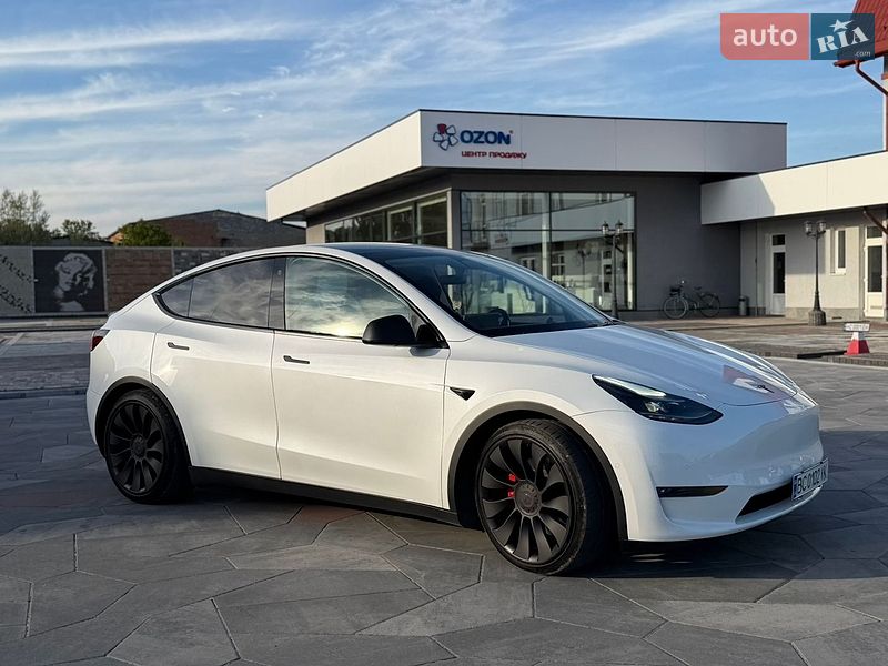 Tesla Model Y 2022