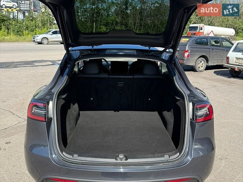Позашляховик / Кросовер Tesla Model Y 2022 в Харкові