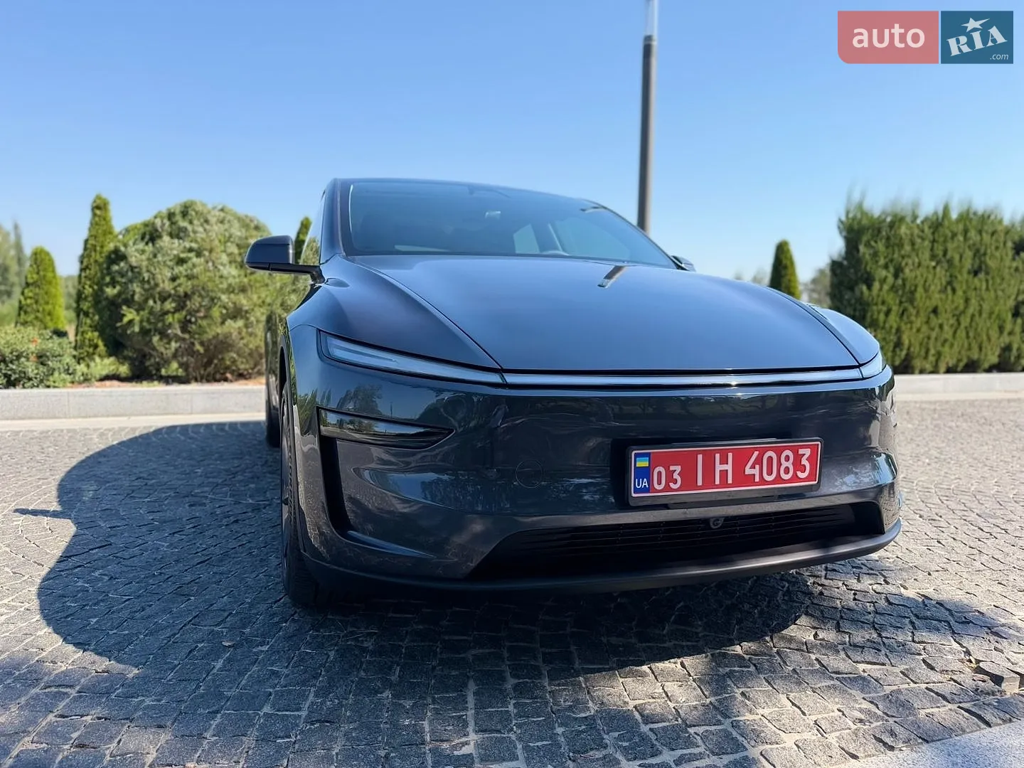 2025 Tesla Model Y - мініатюра 9