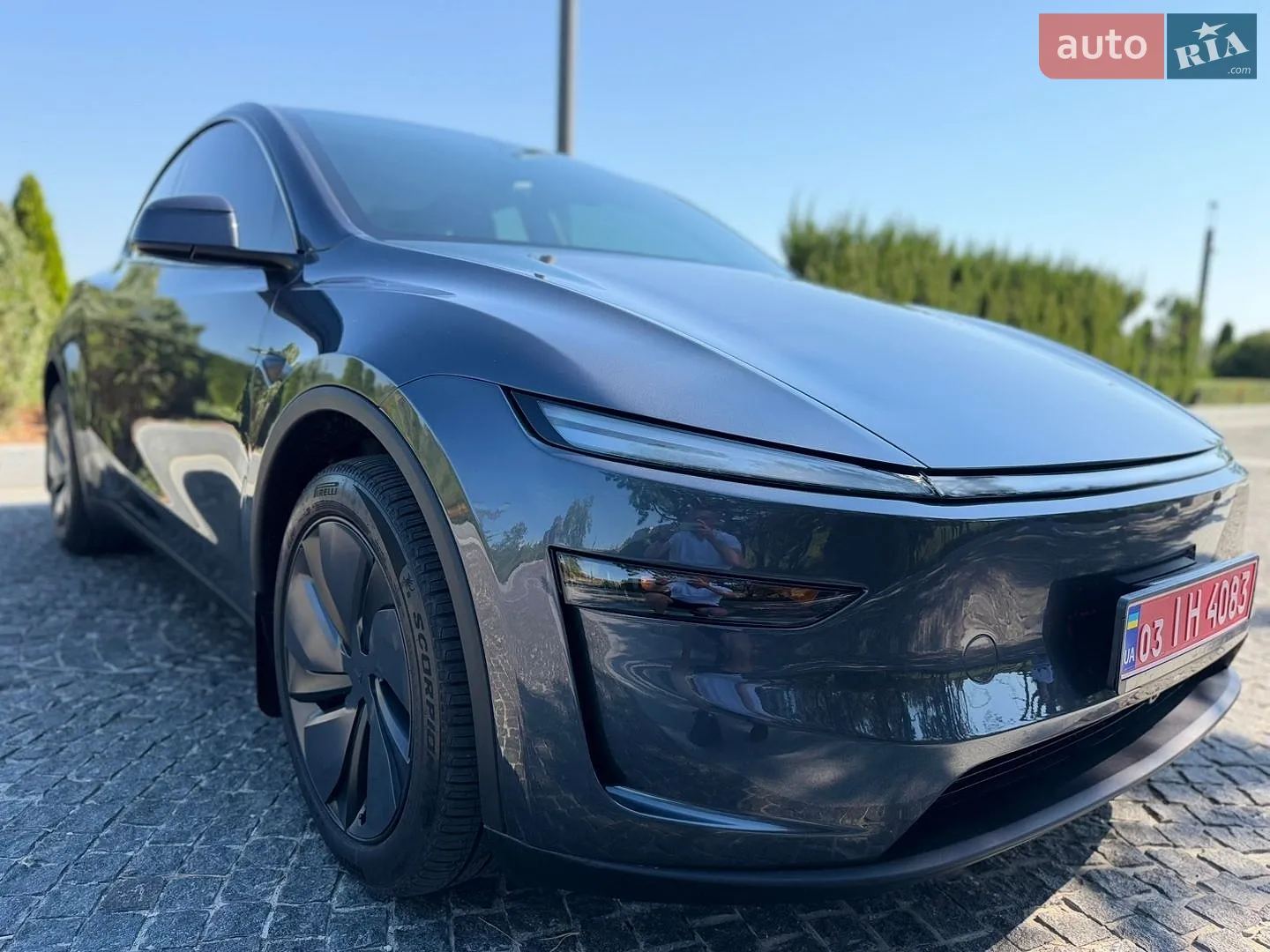 2025 Tesla Model Y - фото 1