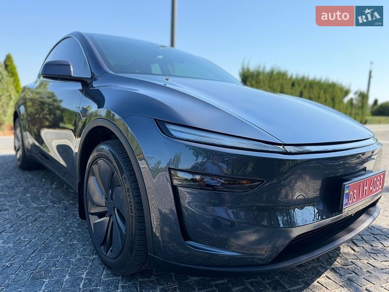Позашляховик / Кросовер Tesla Model Y 2025 в Дніпрі