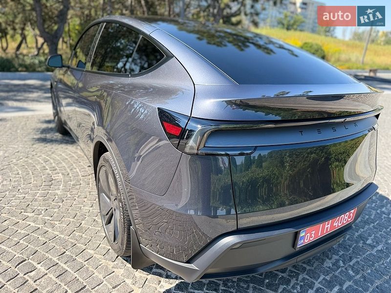 Позашляховик / Кросовер Tesla Model Y 2025 в Дніпрі