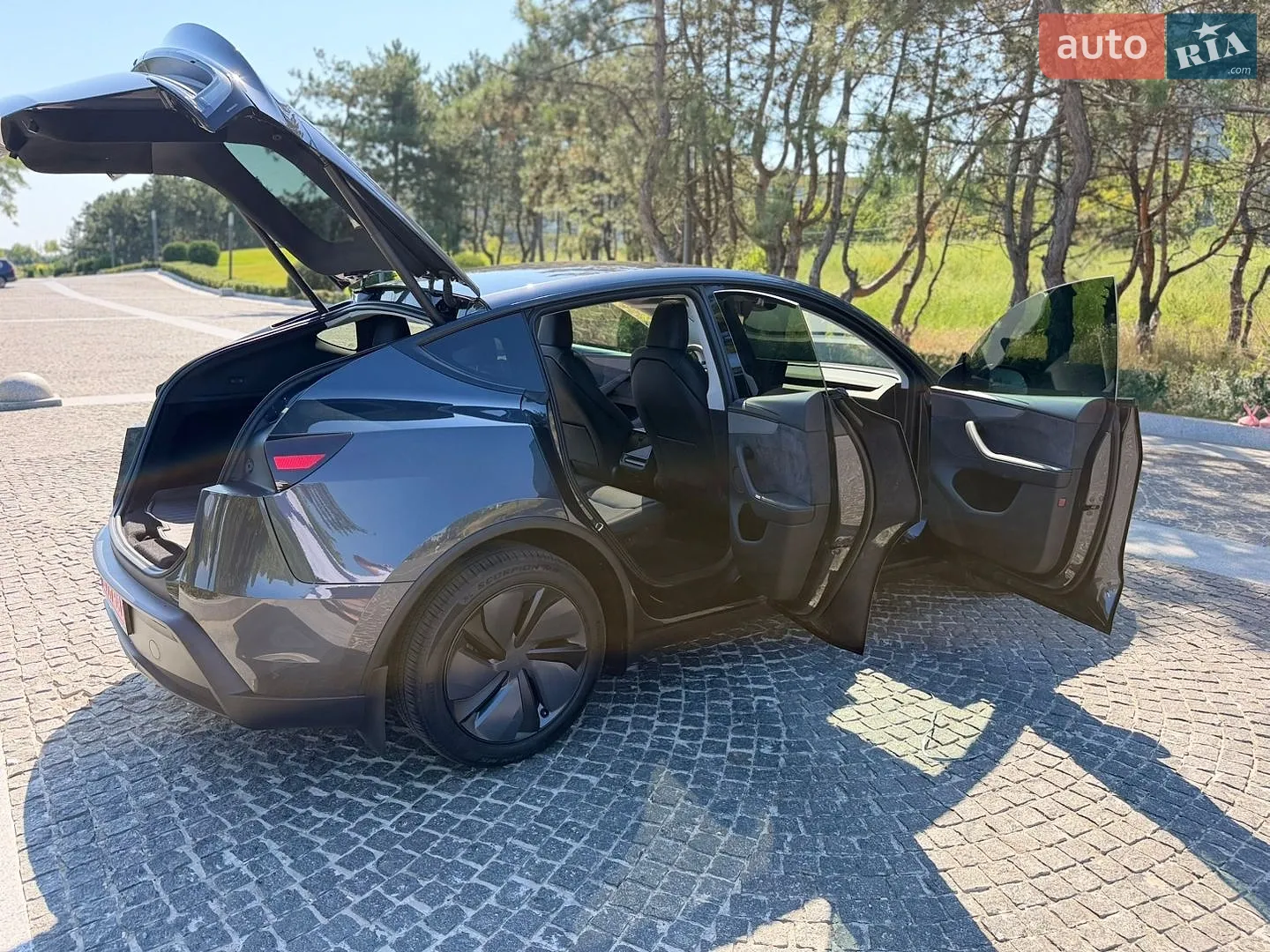 2025 Tesla Model Y - мініатюра 33