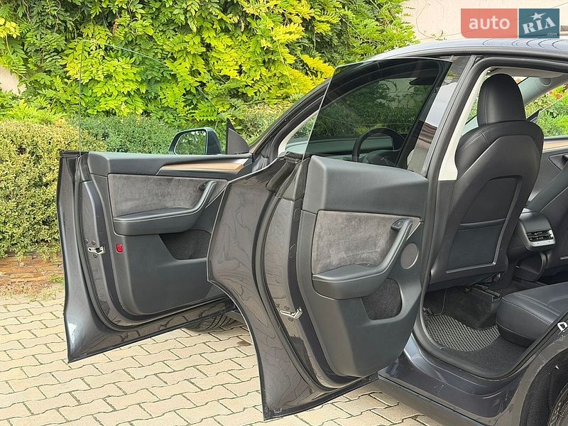 Позашляховик / Кросовер Tesla Model Y 2023 в Одесі