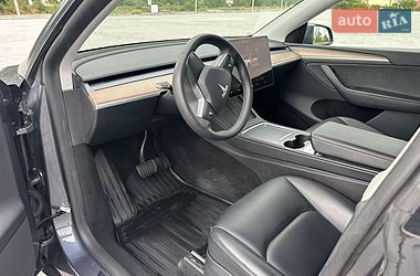 Позашляховик / Кросовер Tesla Model Y 2023 в Золочеві