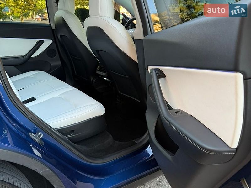 Внедорожник / Кроссовер Tesla Model Y 2021 в Одессе
