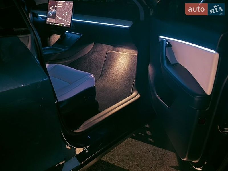 Внедорожник / Кроссовер Tesla Model Y 2021 в Одессе