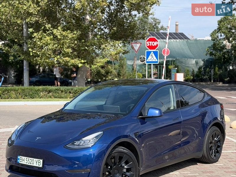 Tesla Model Y 2022