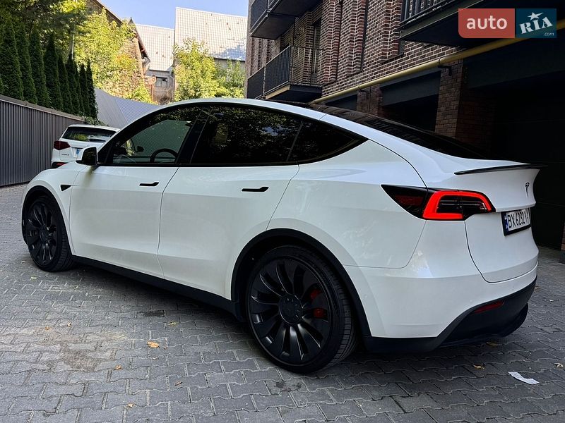 Позашляховик / Кросовер Tesla Model Y 2022 в Хмельницькому