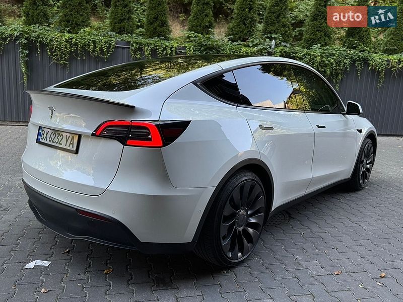 Позашляховик / Кросовер Tesla Model Y 2022 в Хмельницькому