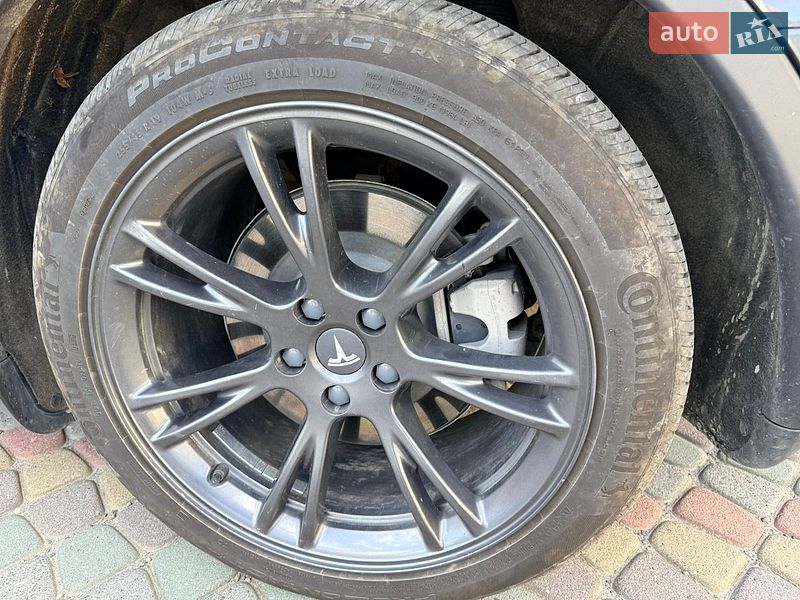Позашляховик / Кросовер Tesla Model Y 2024 в Львові фото 12 Позашляховик / Кросовер Tesla Model Y 2024 в Львові