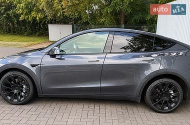 Позашляховик / Кросовер Tesla Model Y 2022 в Києві