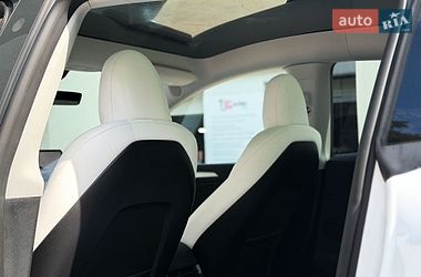 Внедорожник / Кроссовер Tesla Model Y 2023 в Киеве