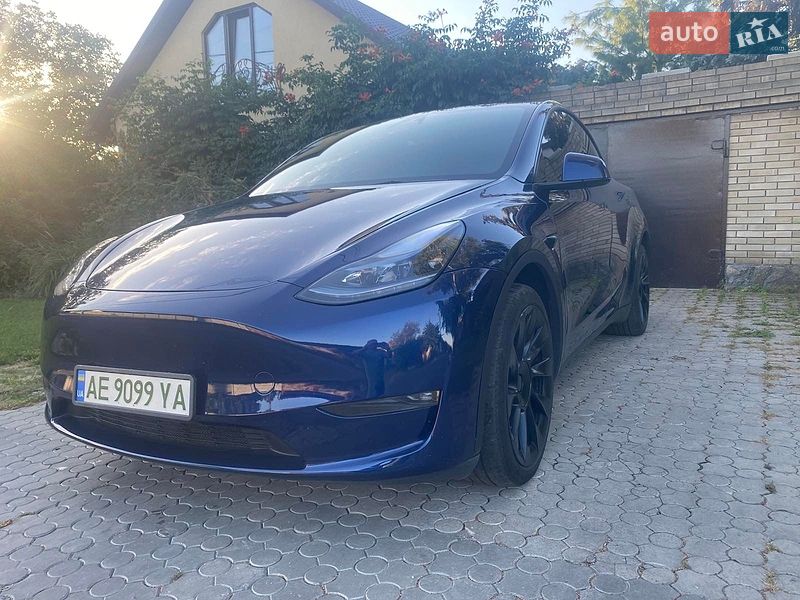 Позашляховик / Кросовер Tesla Model Y 2023 в Дніпрі