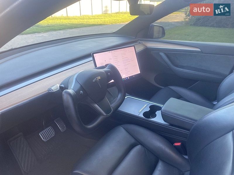 Позашляховик / Кросовер Tesla Model Y 2023 в Дніпрі