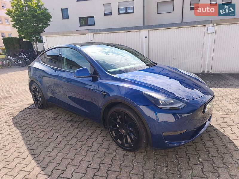 Внедорожник / Кроссовер Tesla Model Y 2023 в Кривом Роге
