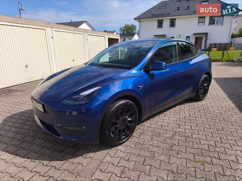 Позашляховик / Кросовер Tesla Model Y 2023 в Кривому Розі