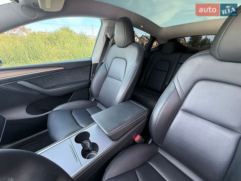 Внедорожник / Кроссовер Tesla Model Y 2024 в Львове