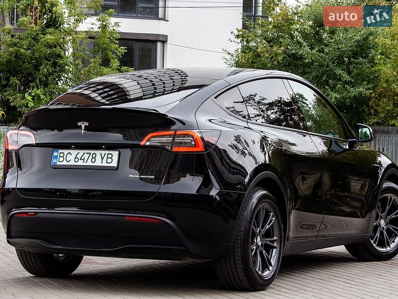 Позашляховик / Кросовер Tesla Model Y 2024 в Львові