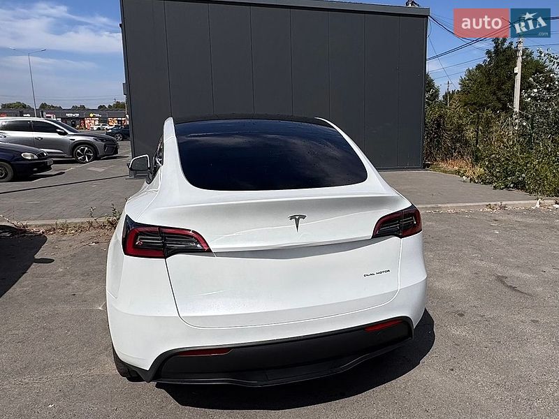 Внедорожник / Кроссовер Tesla Model Y 2023 в Днепре