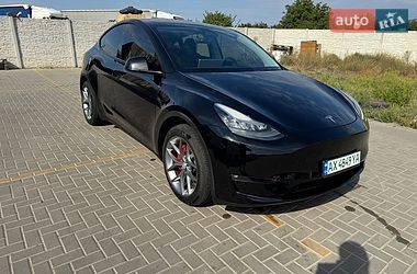 Позашляховик / Кросовер Tesla Model Y 2023 в Харкові