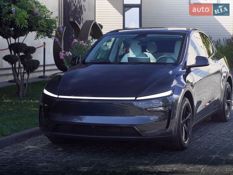 Позашляховик / Кросовер Tesla Model Y 2025 в Львові