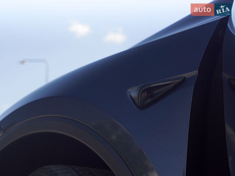 Позашляховик / Кросовер Tesla Model Y 2025 в Львові