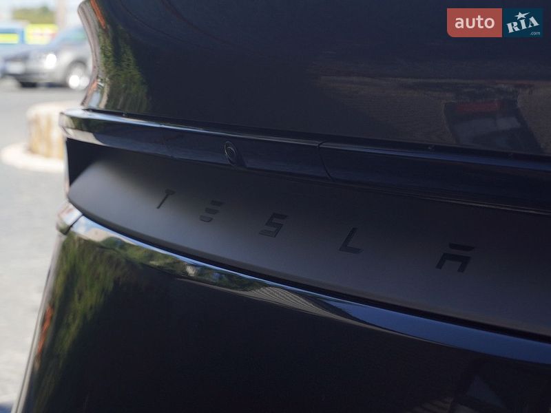 Позашляховик / Кросовер Tesla Model Y 2025 в Львові