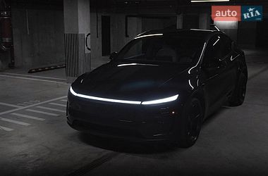 Позашляховик / Кросовер Tesla Model Y 2025 в Львові