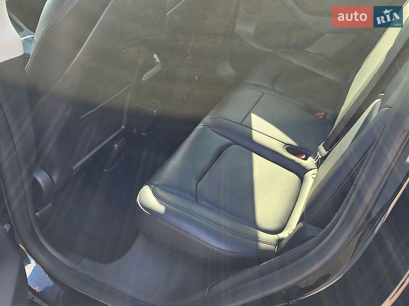 Позашляховик / Кросовер Tesla Model Y 2023 в Луцьку