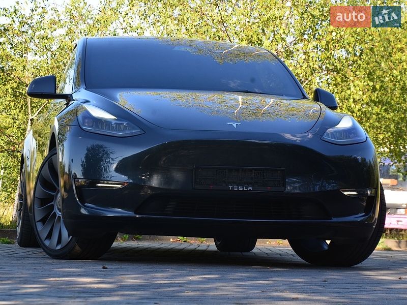 Позашляховик / Кросовер Tesla Model Y 2024 в Дрогобичі
