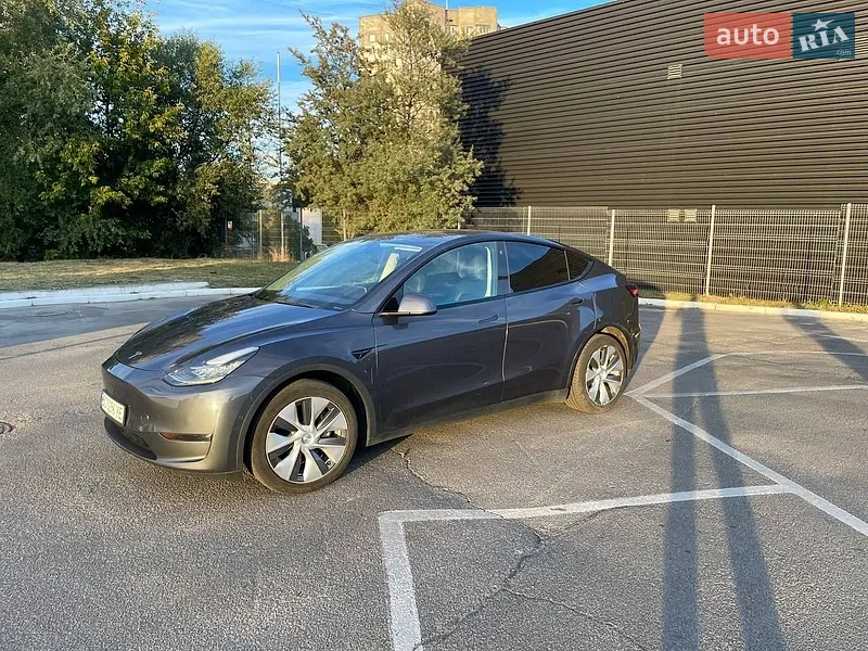 Tesla Model Y 2021