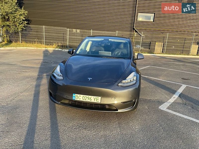 Внедорожник / Кроссовер Tesla Model Y 2021 в Львове