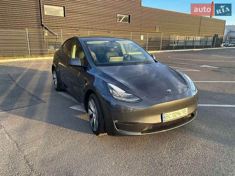 Внедорожник / Кроссовер Tesla Model Y 2021 в Львове