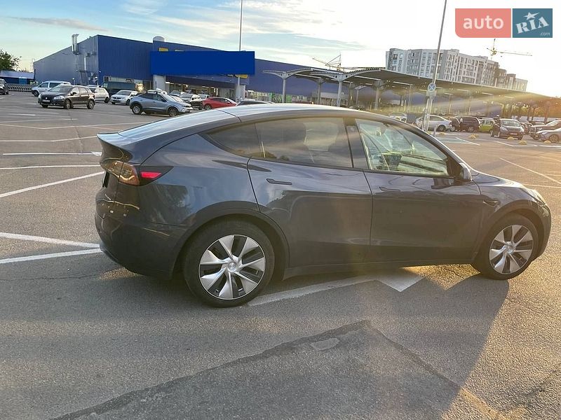 Внедорожник / Кроссовер Tesla Model Y 2021 в Львове